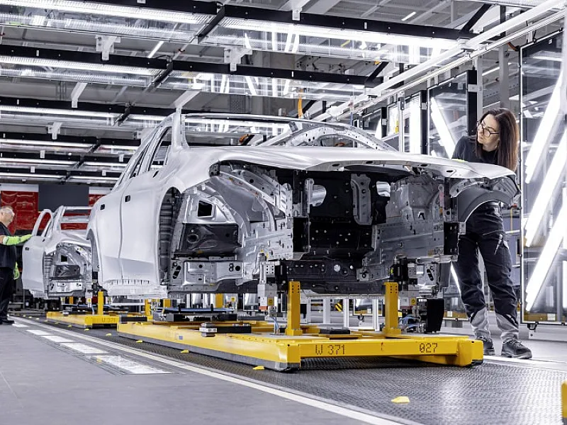 Mercedes-Benz está a expandir a sua fábrica de Kecskemét, na Hungria, e a iniciar a produção do novo Classe C elétrico - imagem 8