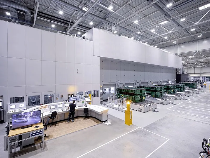 Mercedes-Benz está a expandir a sua fábrica de Kecskemét, na Hungria, e a iniciar a produção do novo Classe C elétrico - imagem 5