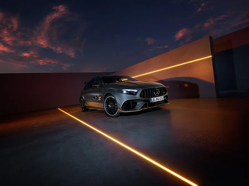Edição especial “Final Edition” do Mercedes-AMG A 45 S 4MATIC+ já disponível para encomenda - imagem 1