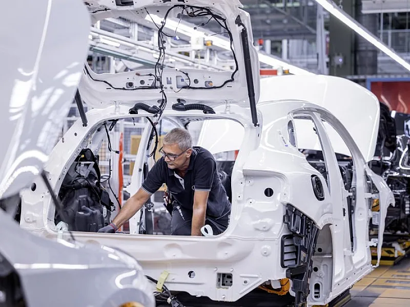 Digital, flexível e conectada: arranque bem-sucedido da produção do novo Mercedes-Benz GLA na fábrica de Rastatt - imagem 9