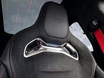 O centro de controlo da performance: O interior do novo Mercedes-AMG GT Coupé de 4 portas - imagem 2
