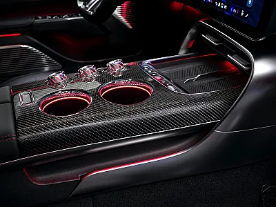 O centro de controlo da performance: O interior do novo Mercedes-AMG GT Coupé de 4 portas - imagem 13
